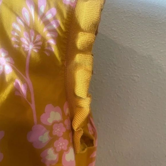 Dr 2 Yellow Floral Top with Ruffle Sleeves- Size XXL - Picture 2 of 11